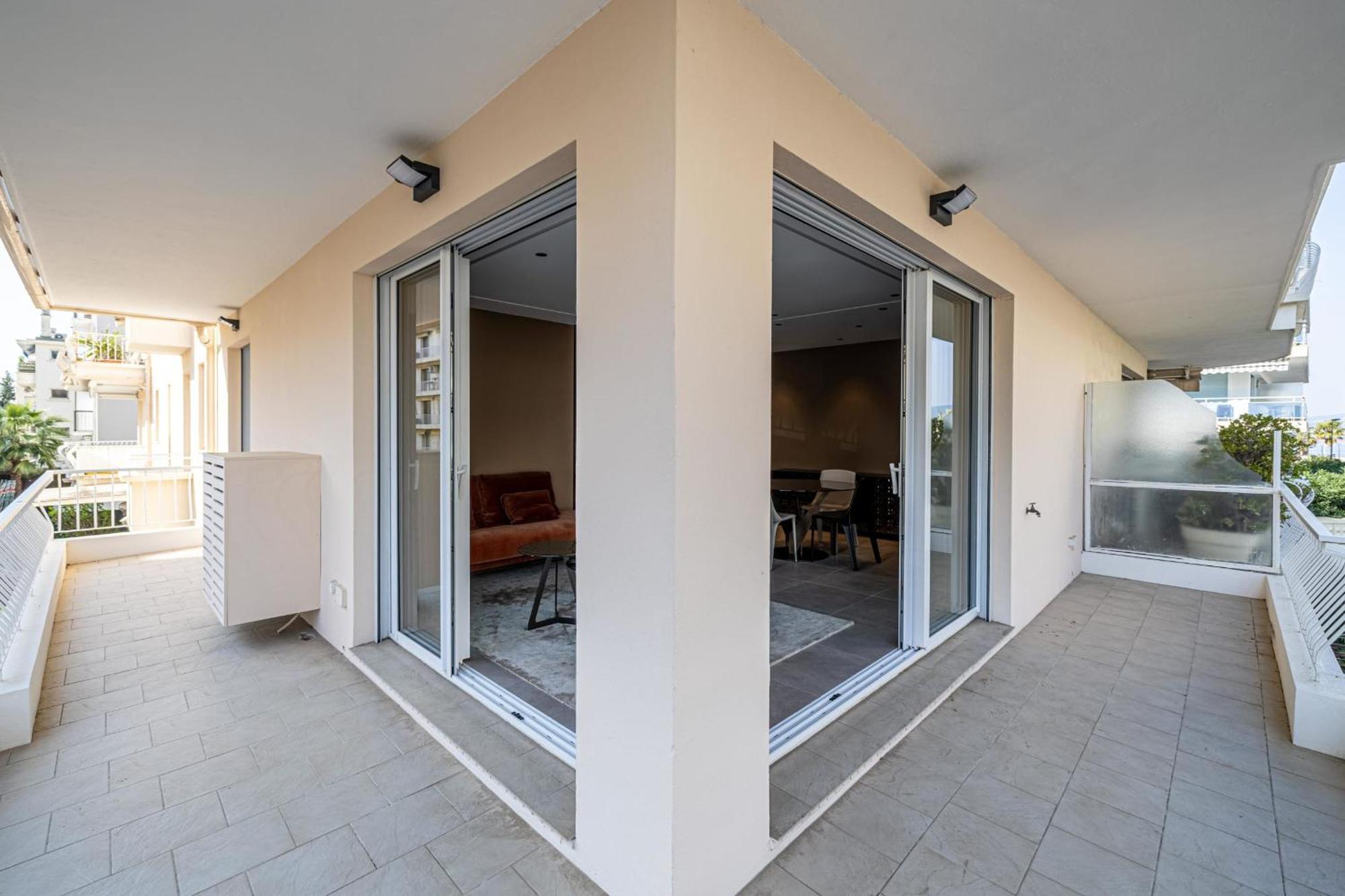 Appartement Ref 1997 - - Sea View For Rent *