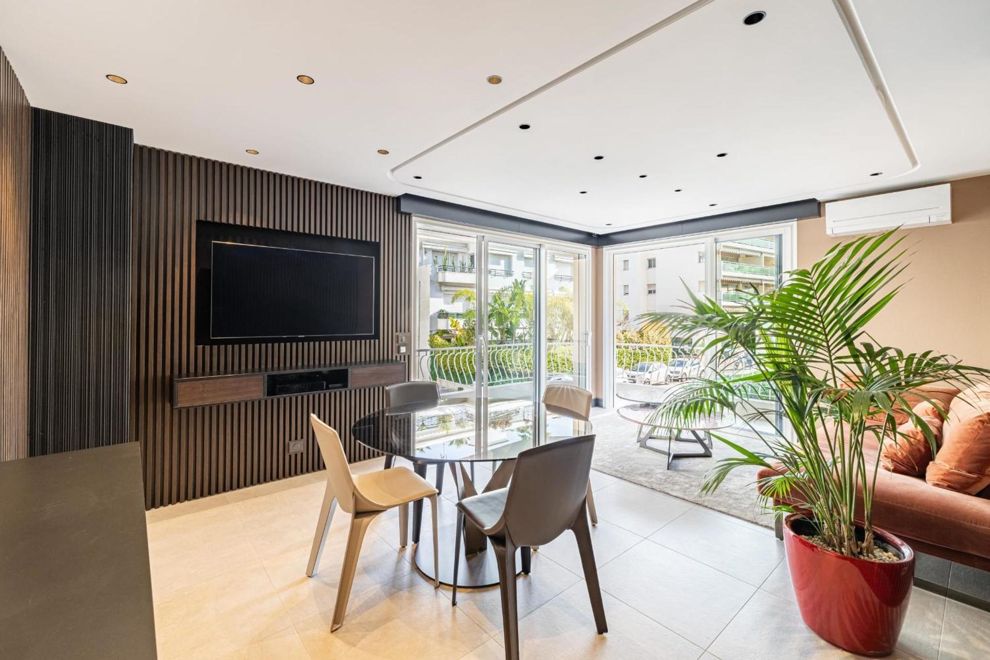 Ref 1997 - - Sea View For Rent *